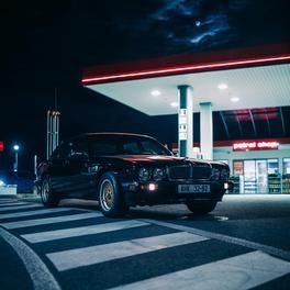 Jaguar XJ6 night session