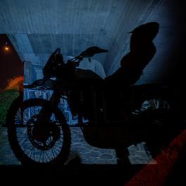 Royal Enfield Himalayan 450 night session