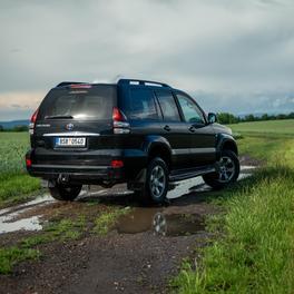 Toyota Land Cruiser 120