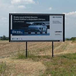 Billboard: Lenner Motors / Hyundai Kona EV