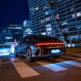 Hyundai IONIQ 6 night session