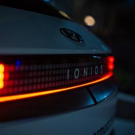 Hyundai IONIQ 5 night session