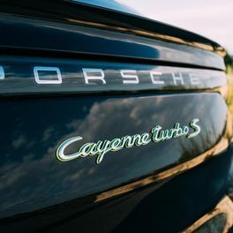 Porsche Cayenne turbo S (e-Hybrid)